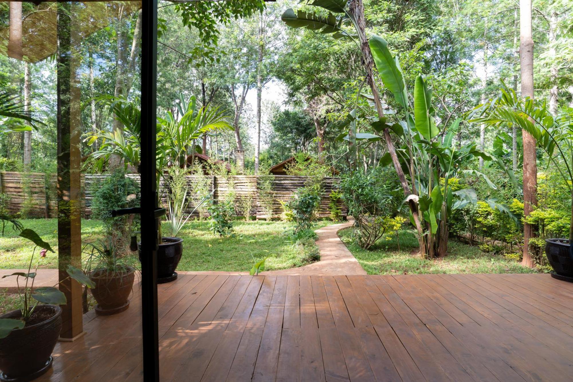 Апартаменты The Jungle Oasis With Heated Pool *